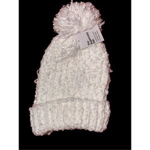 NEW WITH TAGS Cute Women's Sonoma Goods for Life The Supercozy Hat Casual Pom Be